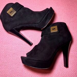 Michael Kors Black Suede Peep Toe Platform Ankle Boots Gold MK Logo 5.5M